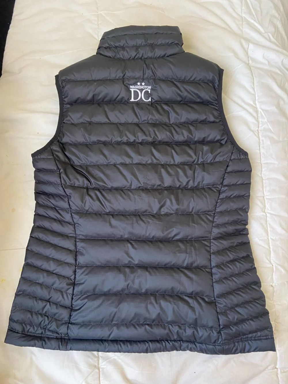 Patagonia Women’s Black Quilted Down Vest with BCG Embroidery NWOT - Picture 2 of 7